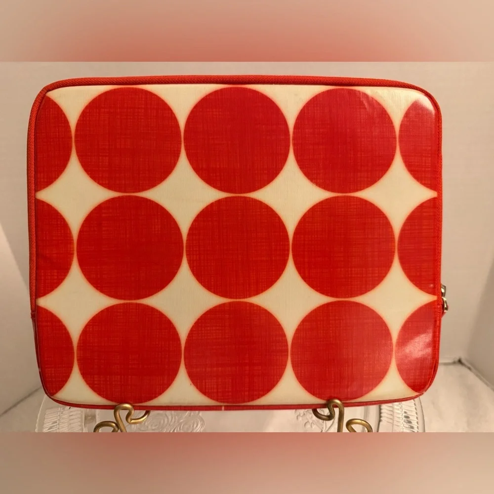 Kate Spade New York ♠️ Large Dot Tech Sleeve / Tablet Case